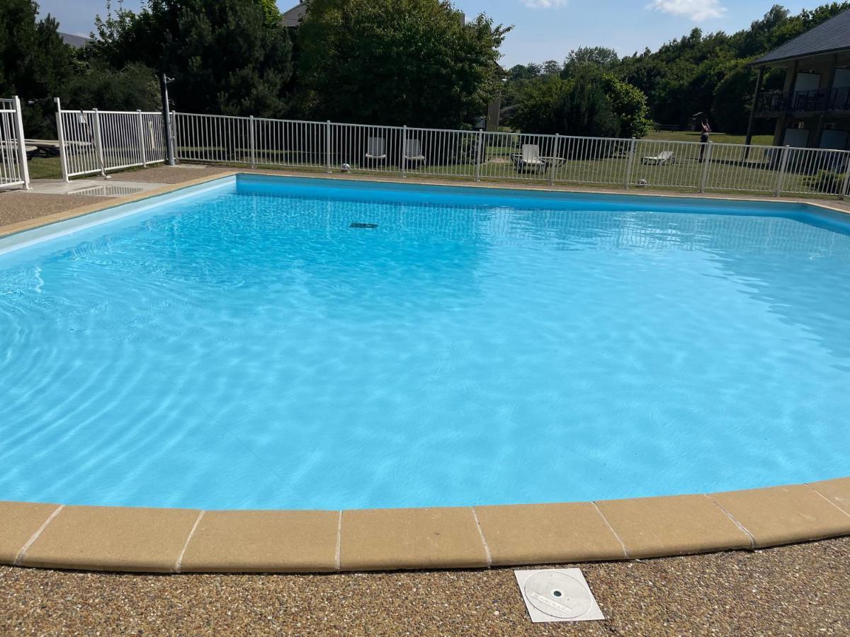 דירות Équemauville Studio Cote Piscine מראה חיצוני תמונה